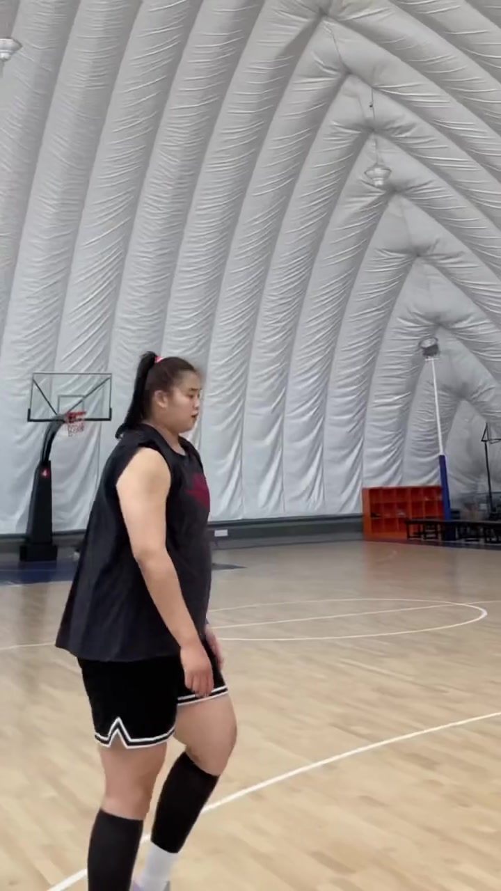 嚯，好魁梧！大寶貝劉禹彤